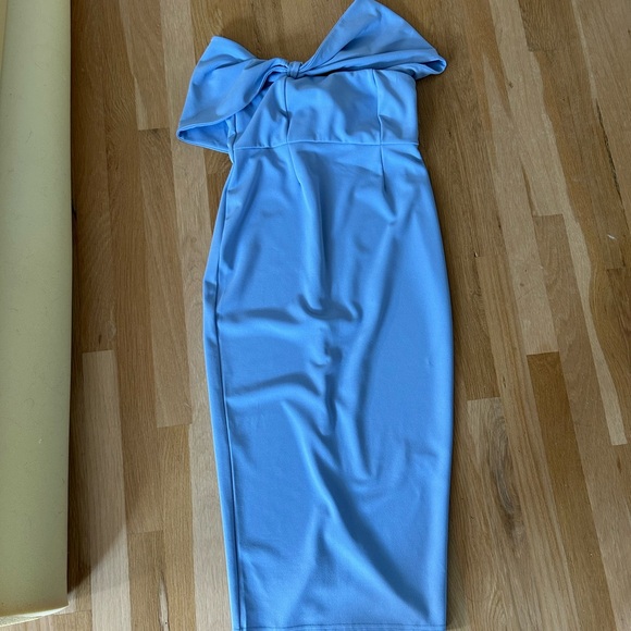 Club L London One Shoulder Light Blue Maternity Dress - Picture 3 of 5